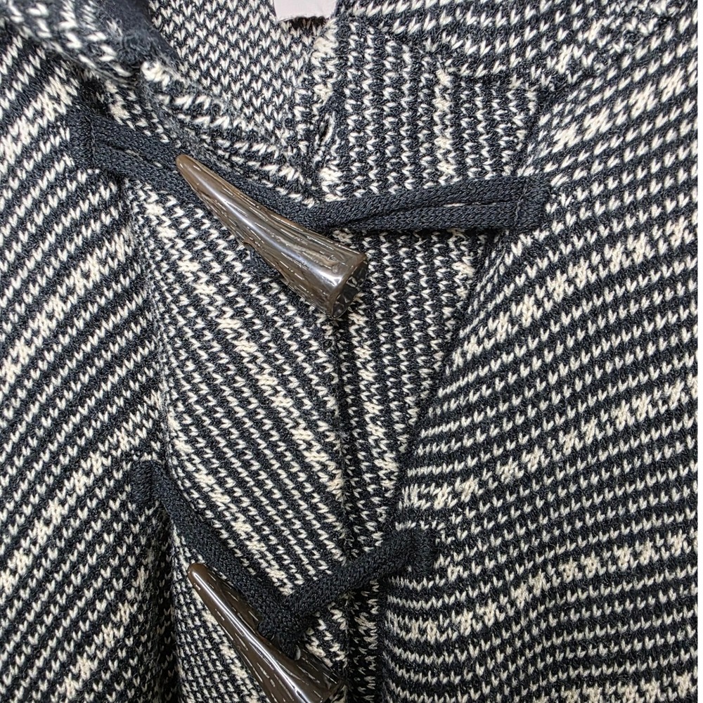 FOREVER 21 Contemporary Hooded Poncho Toggle Closure Black White Pattern M L‎ - Picture 2 of 7
